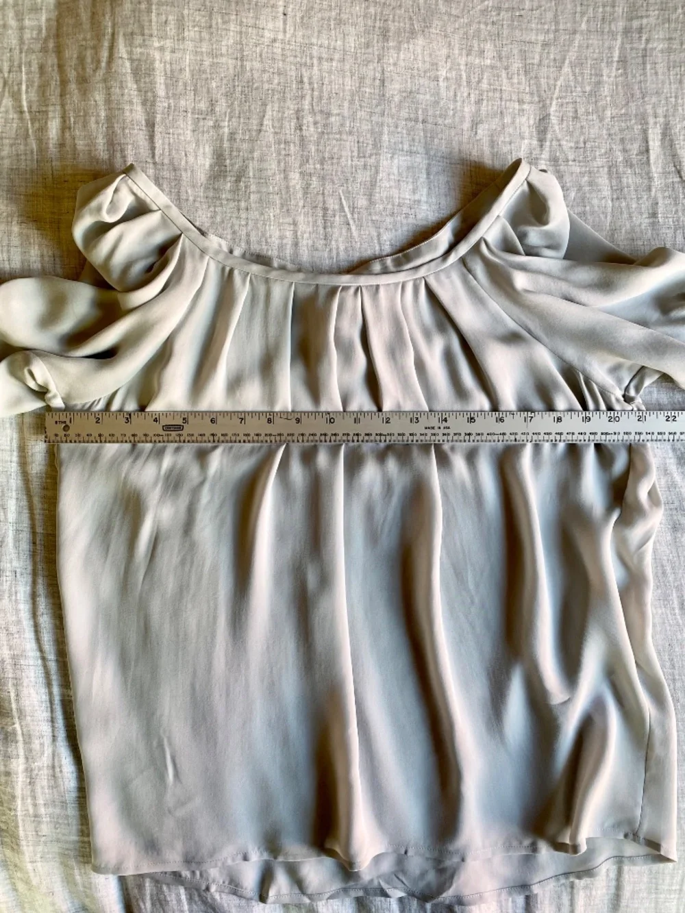 Joie short sleeved silk top in pale blue/gray, with bow tie at back Size L - Picture 9 of 11